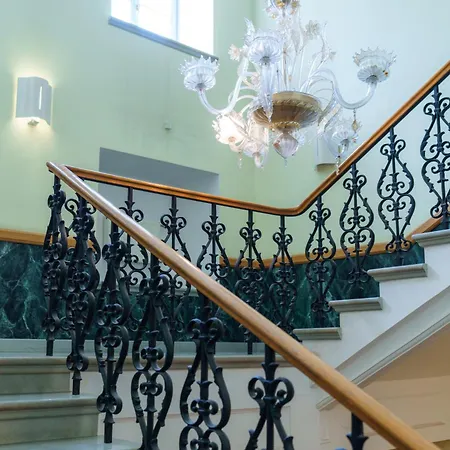 Classic Old Town Apartment