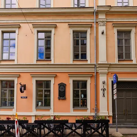 Classic Old Town Apartment Riga